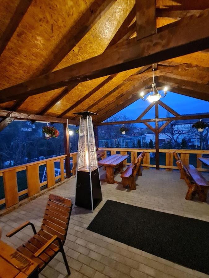 Pensiunea Brazi Turda Exterior foto