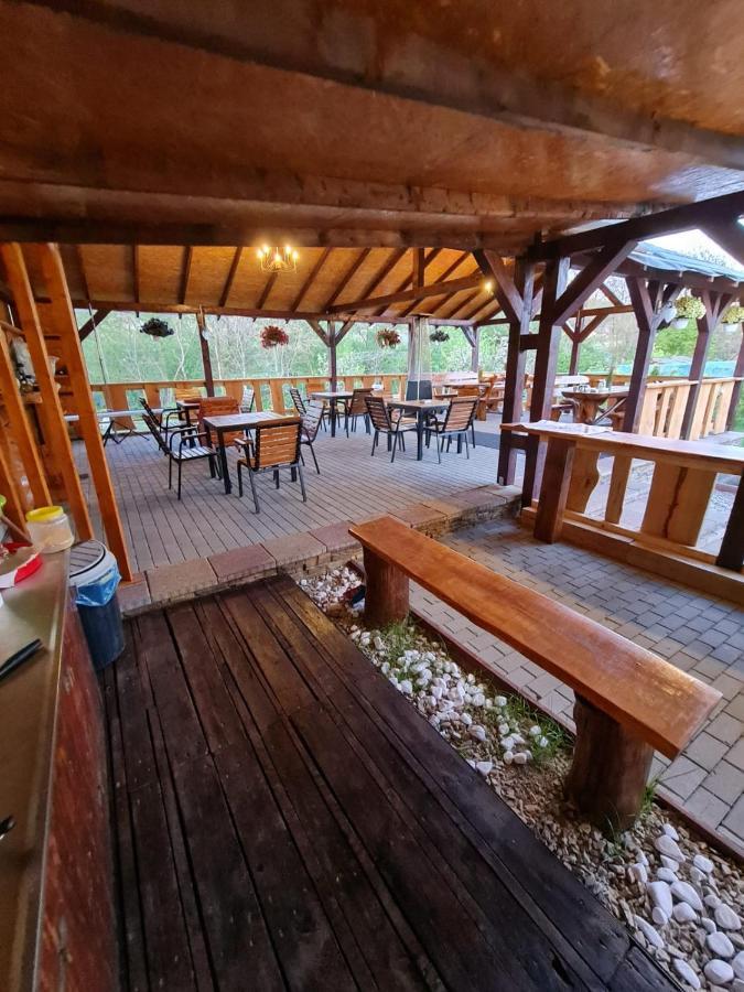 Pensiunea Brazi Turda Exterior foto