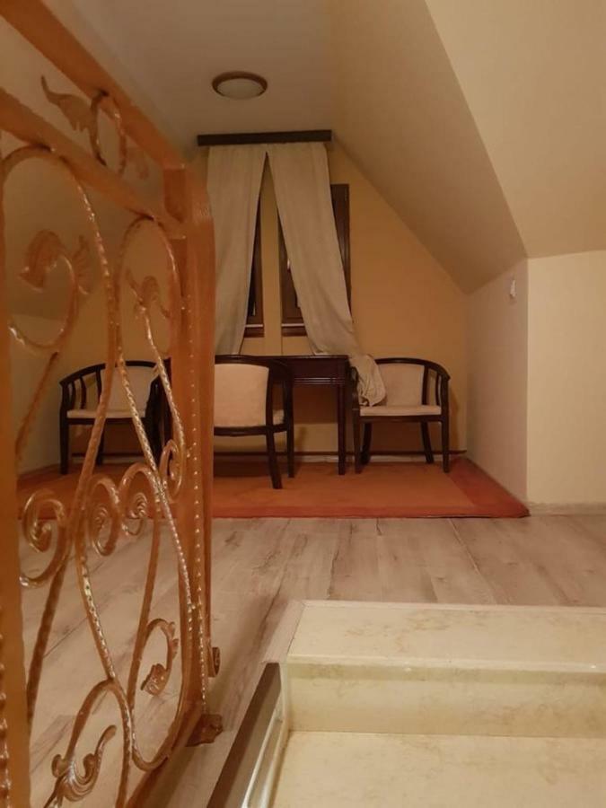 Pensiunea Brazi Turda Exterior foto